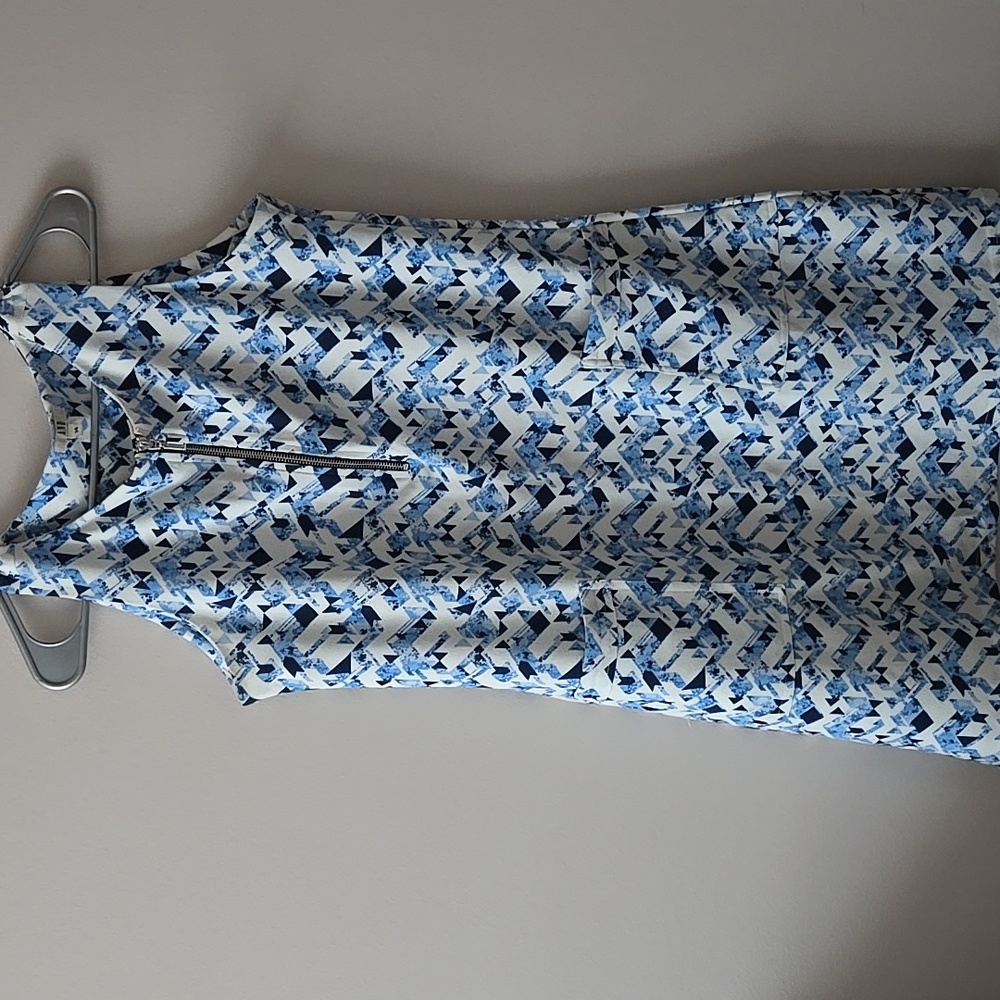 Sleeveless dress